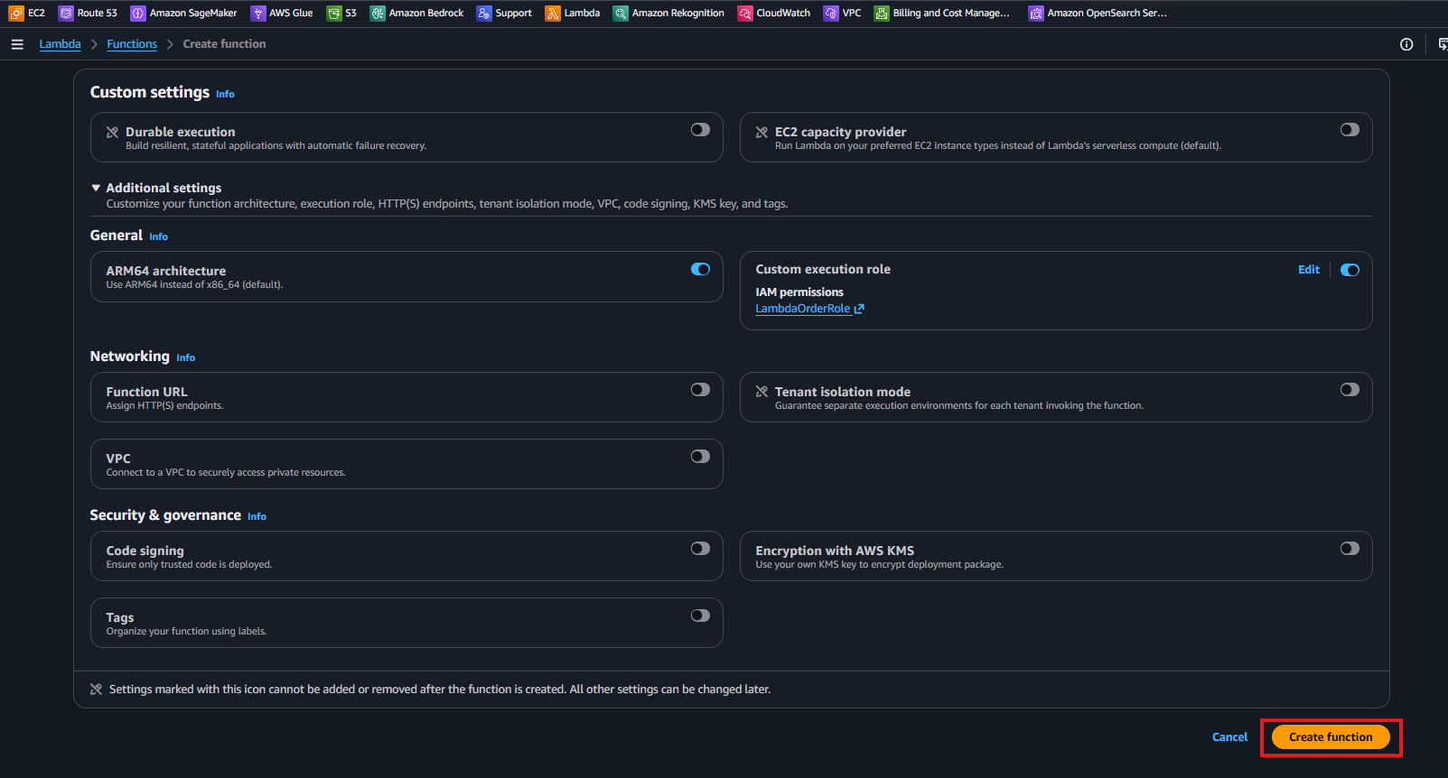 Custom execution role を LambdaOrderRole にして CreateOrderFunction を作成