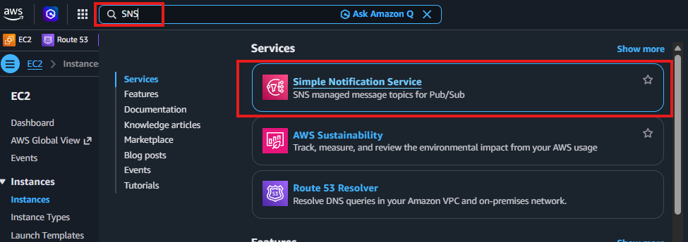 AWS Management Console の検索欄で SNS サービスを検索している画面