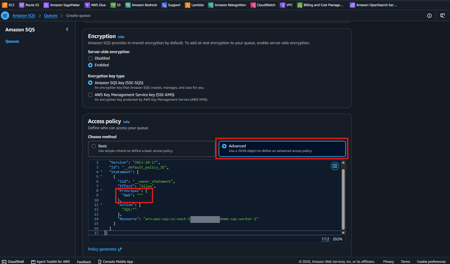 SSE-SQS の Encryption ブロックと、Advanced モードでキューの JSON ポリシーを表示した Access policy ブロック