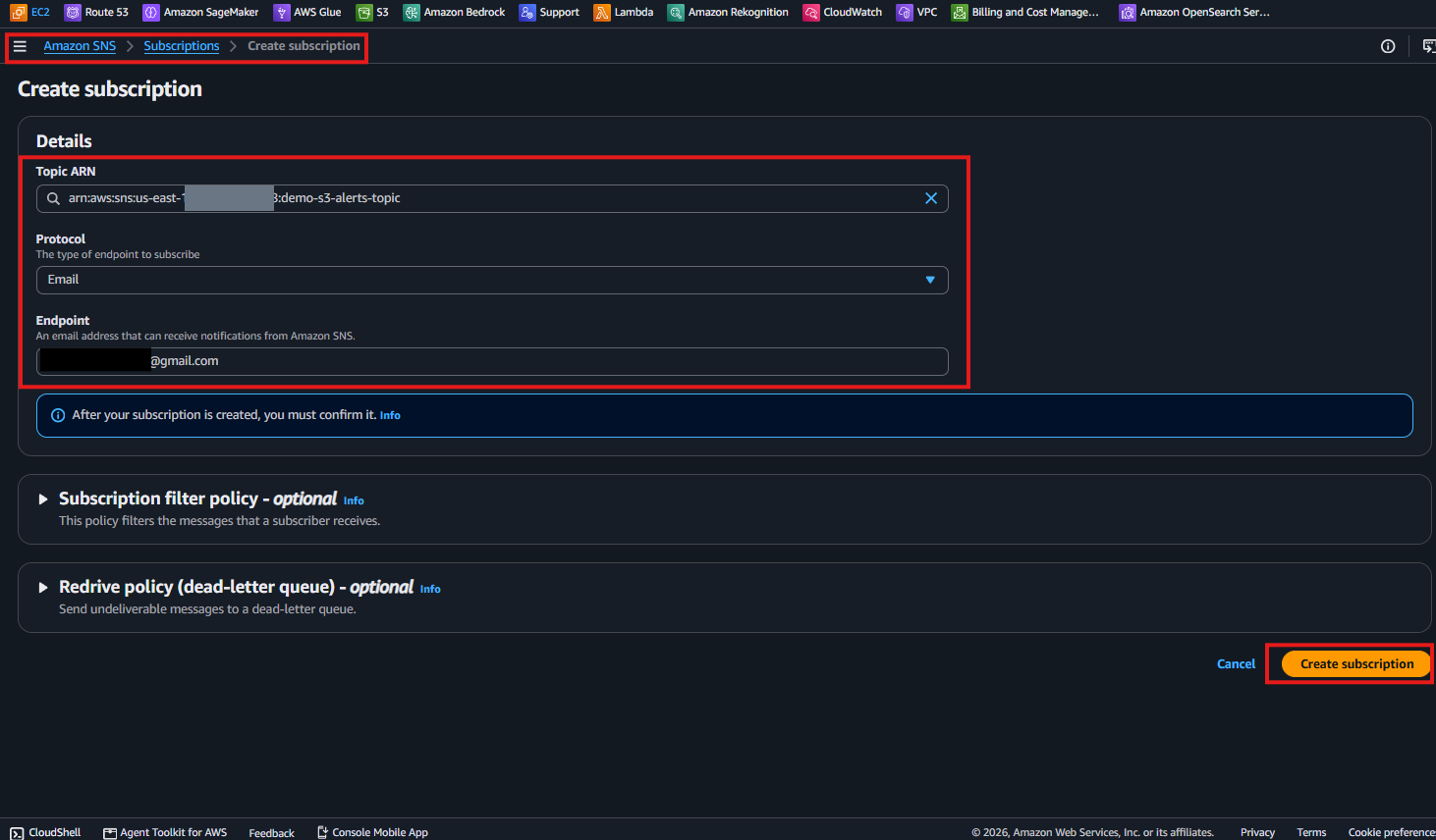 Create subscription フォームで Protocol が Email、Endpoint にメールアドレス